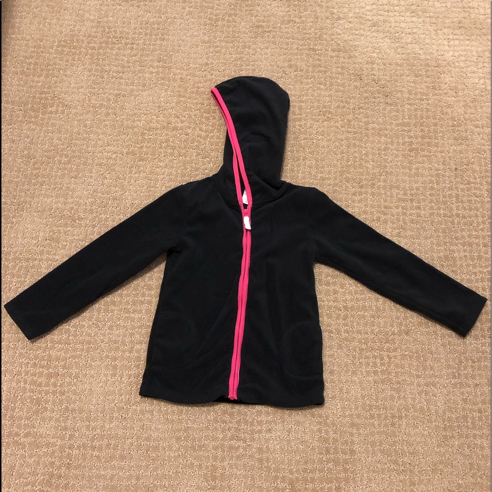 Carter’s Black with 🎀 Pink Trim Velour Jacket - size 6️⃣ 🎀
